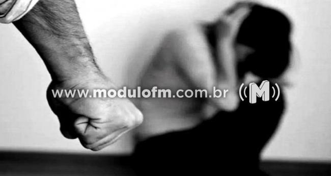 Homem é preso por tentar matar a facadas, agredir e ameaçar a desfigurar o rosto de sua companheira