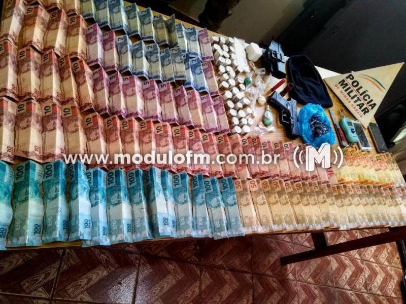 PM cumpre mandado, prende três homens e apreende simulacro...