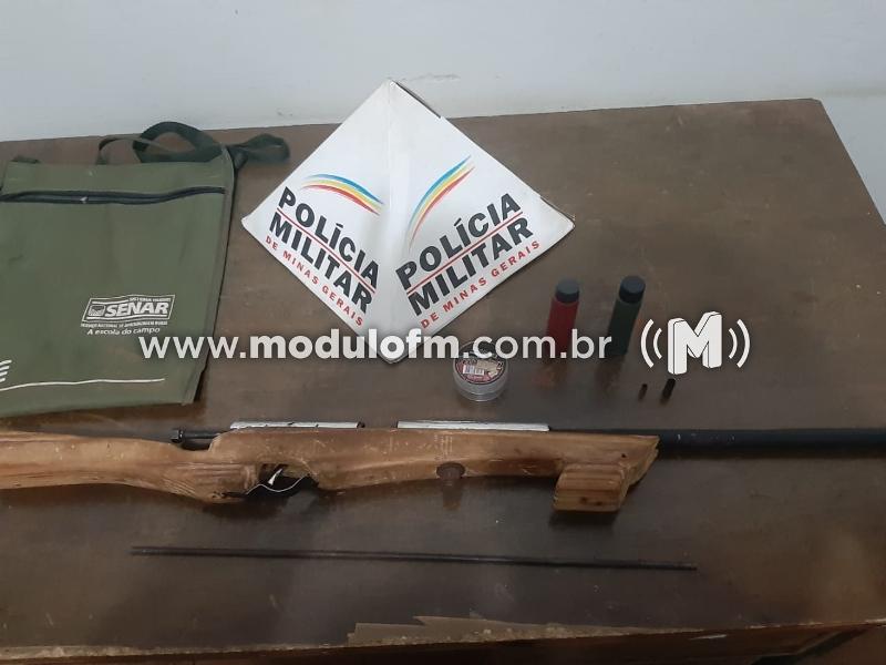 Homem é preso com arma artesanal no Distrito de...
