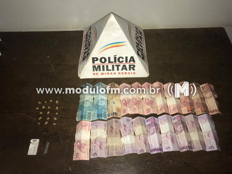 Homem é preso por suspeita de tráfico de drogas...