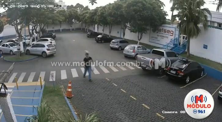 Veja o vídeo: Bicicleta é furtada no estacionamento do...