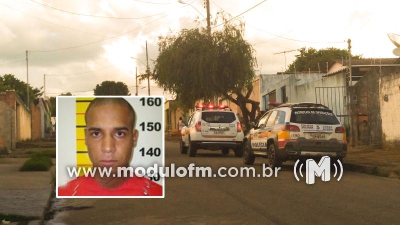 Foragido da justiça é baleado após reagir à ordem...