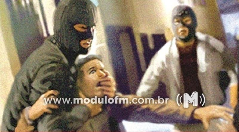 Médico é agredido e amarrado após ter casa invadida...