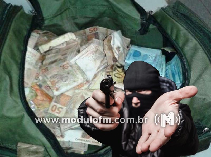 Assaltantes roubam malote com quase R$ 25 mil na...