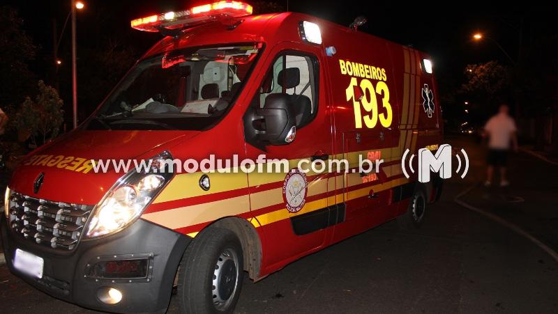 Homem sai de bar e é atropelado por um...