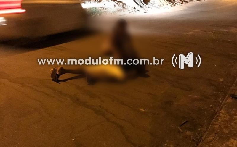 Homem tenta separar briga de casal é atingido a...
