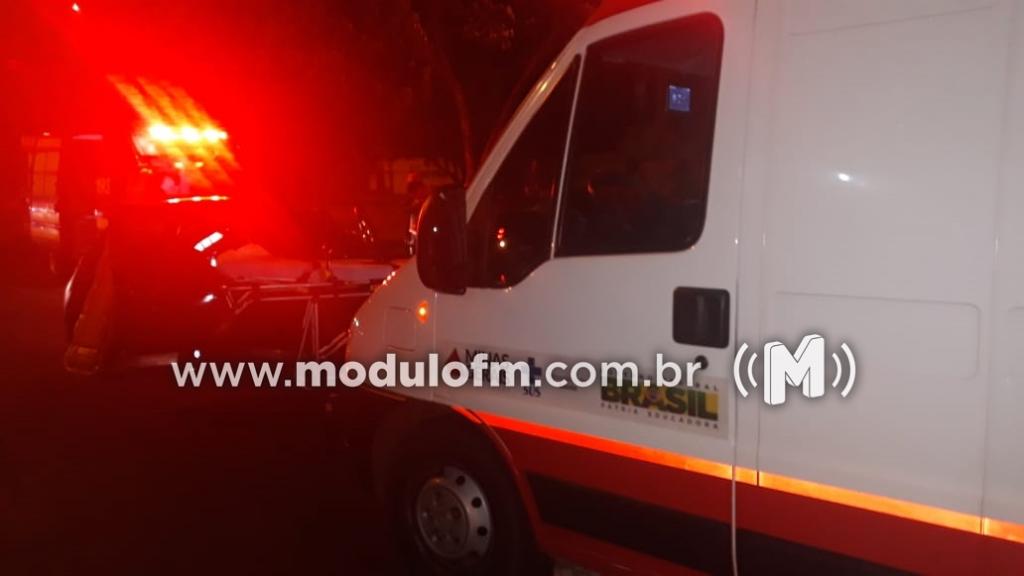 Idoso conduzindo bicicleta fica gravemente ferido após colisão com...