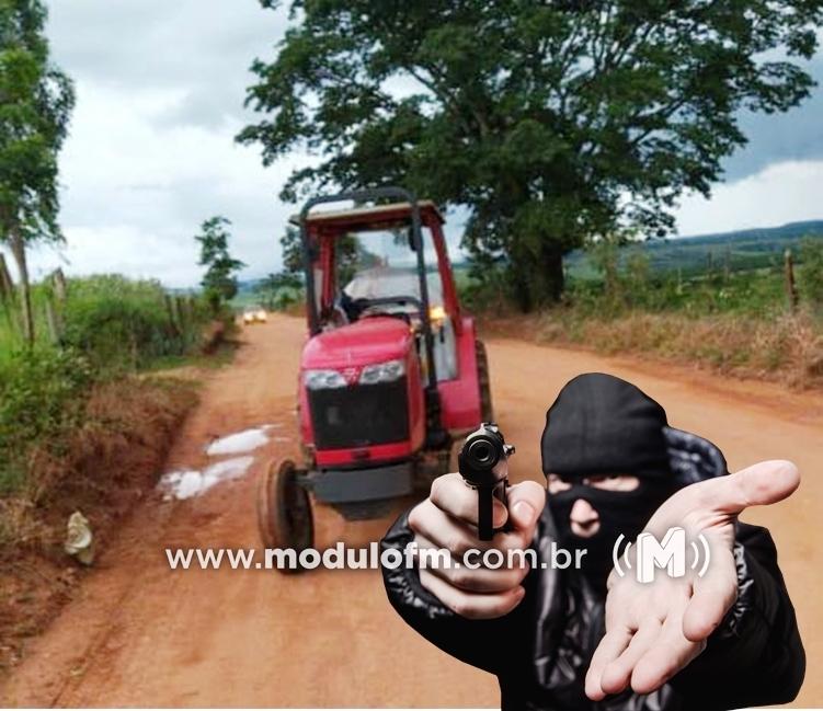 Fazenda é invadida por criminosos armados na zona rural...