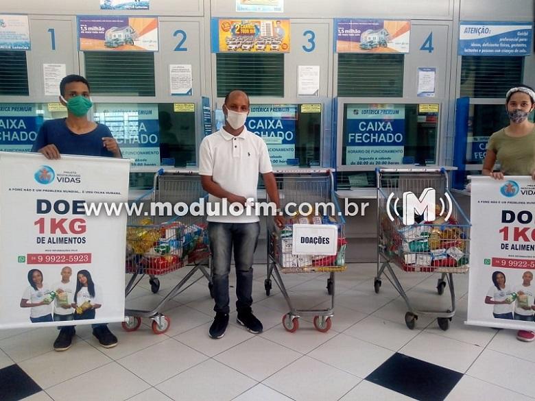 Projeto Restaurando Vidas arrecada 300 kg de alimentos para...