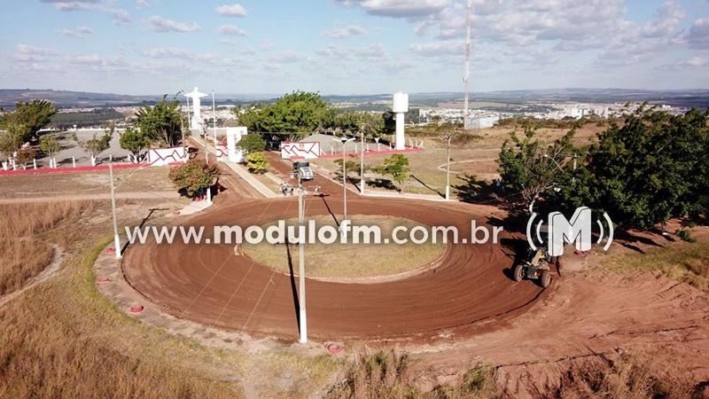 Iniciadas as obras para asfaltamento da estrada de acesso...