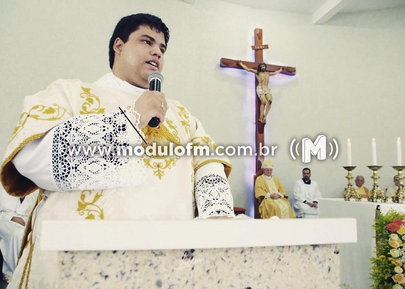 Diácono Victor Lucas será ordenado Padre no dia 12...