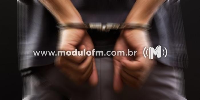 Foragido da justiça por homicídio em Governador Valadares é...