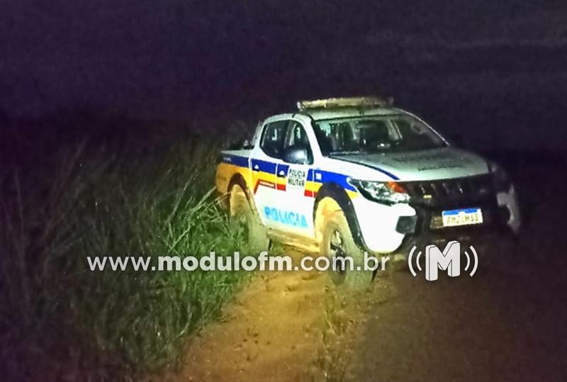 Após perseguição policial jovem bate veículo em padrão de...