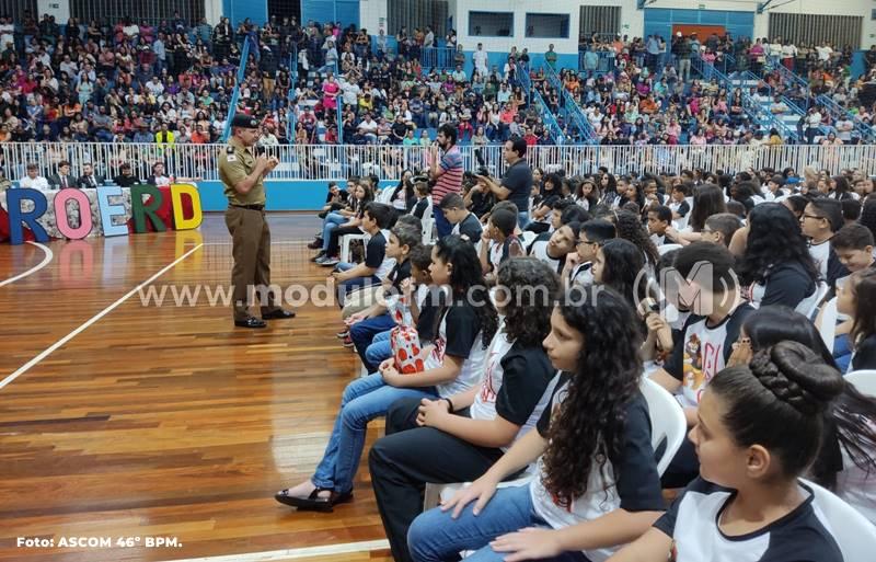 46º BPM realizou a formatura de 453 alunos do...