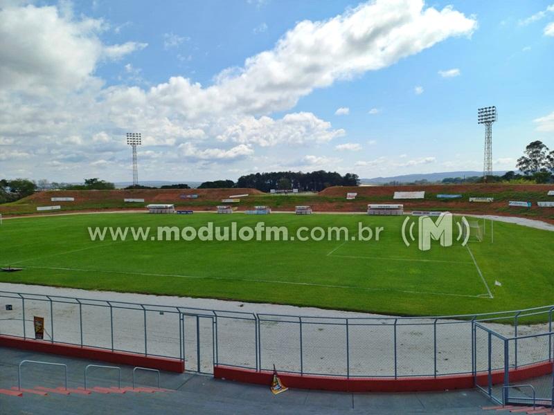 Obras das novas cabines do Estádio Pedro Alves ainda...