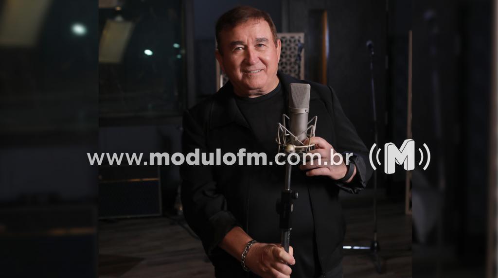Depois de 15 anos, Amado Batista volta a se...