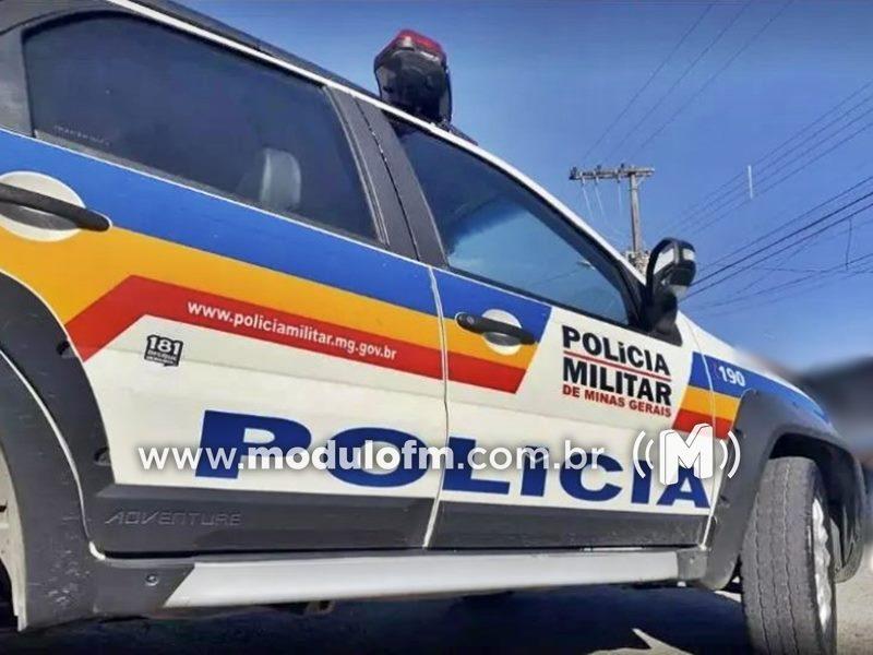 Pai é preso por porte ilegal de arma e...