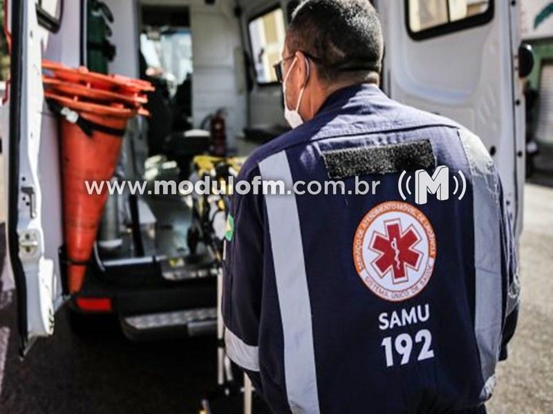 Colisão entre carro e moto deixa jovem ferido no...