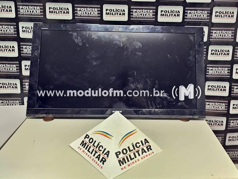 Homem é preso após furtar e arrombar loja e...