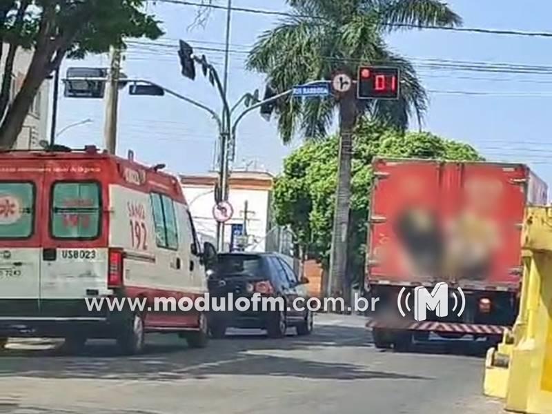 Veja o vídeo: Falta de conscientização no trânsito de...