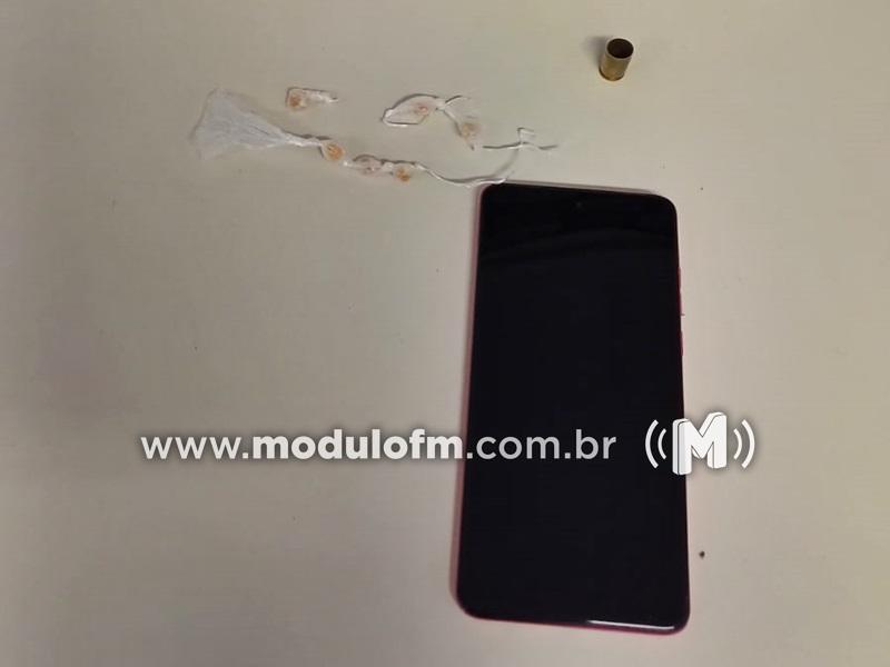 Jovem de 19 anos é preso por suspeita de...