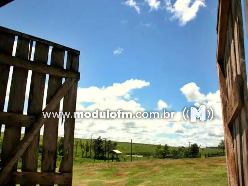 Criminosos invadem propriedade e levam mais de R$ 25...