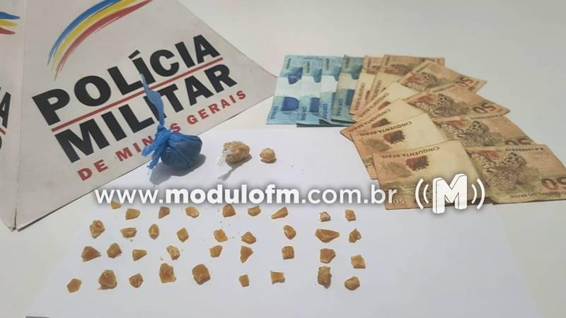 Homem é preso suspeito de tráfico de drogas no...