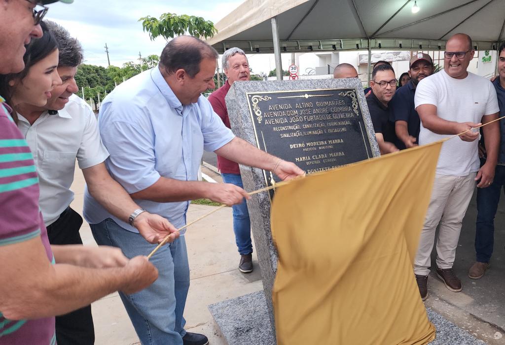 Prefeitura de Patrocínio inaugura obras das avenidas João Furtado...