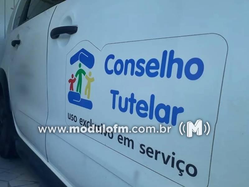 Crianças são encontradas sozinhas em casa em Patrocínio; mãe...