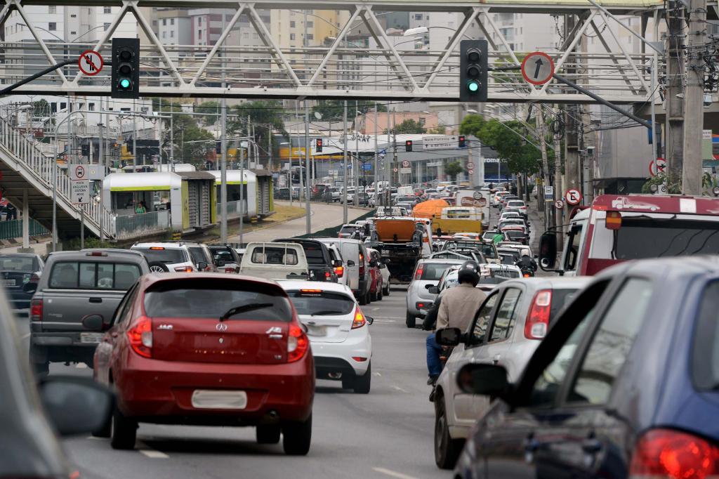 IPVA em Minas Gerais passa a ser cobrado a...