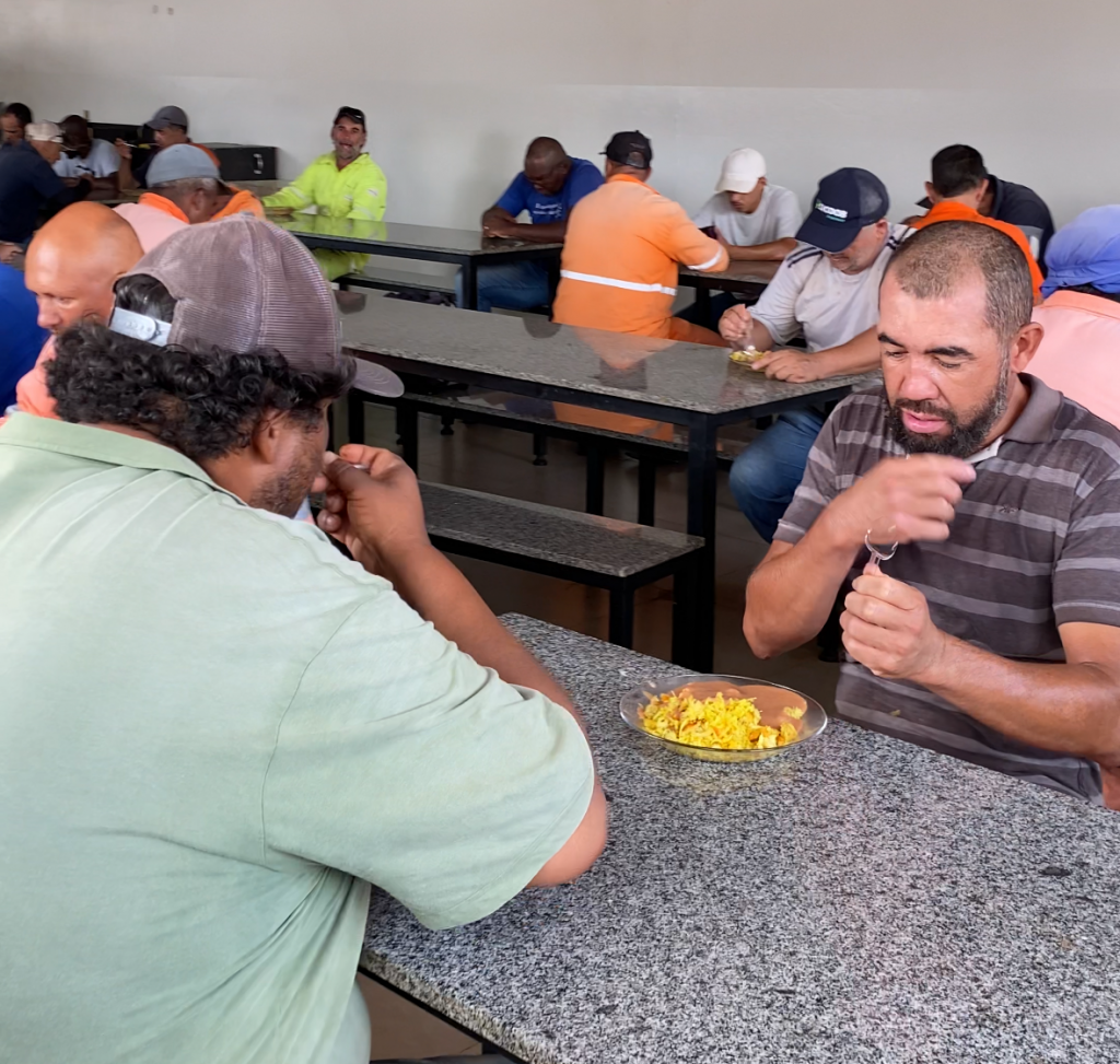Após 100 dias fechada, Prefeitura de Patrocínio reativa Cantina...