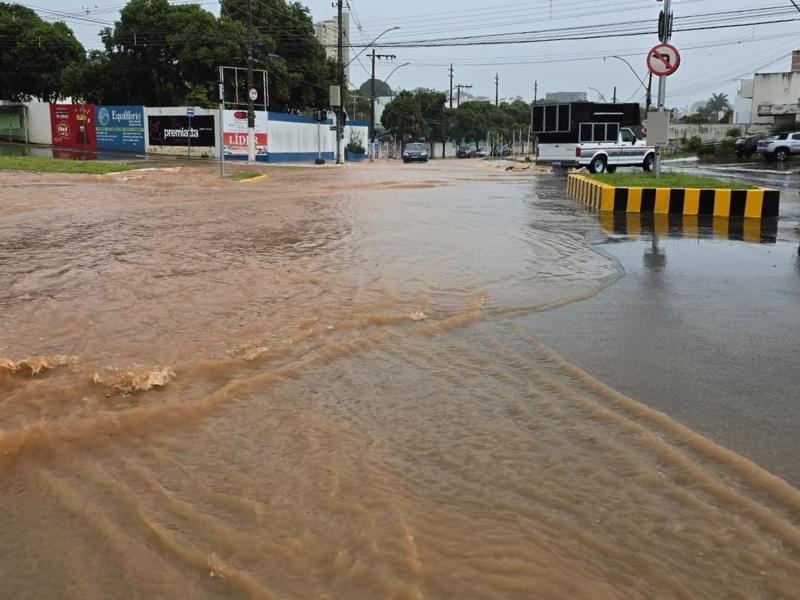 CHUVAS E VENTOS: Patrocínio está na rota de alerta...