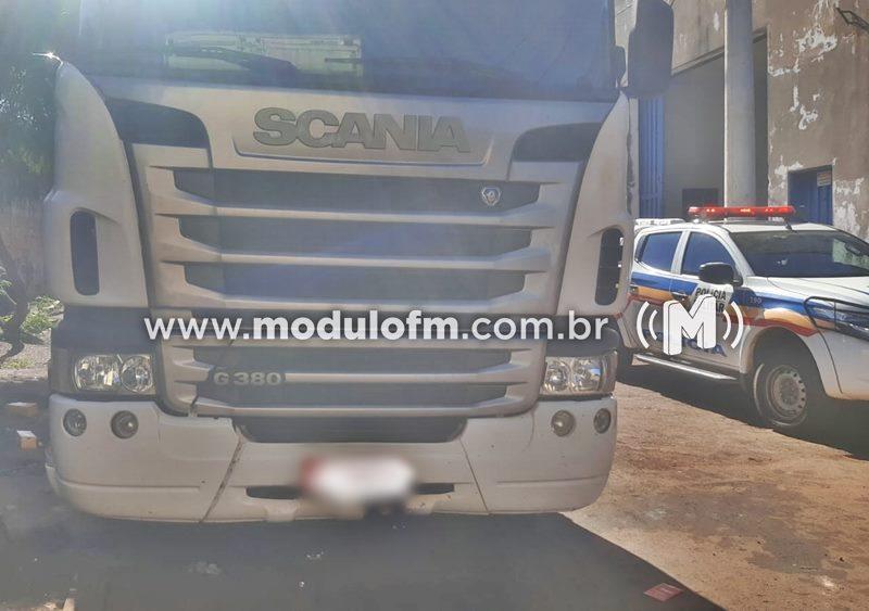 Motorista de Patrocínio é vítima de roubo de carga...