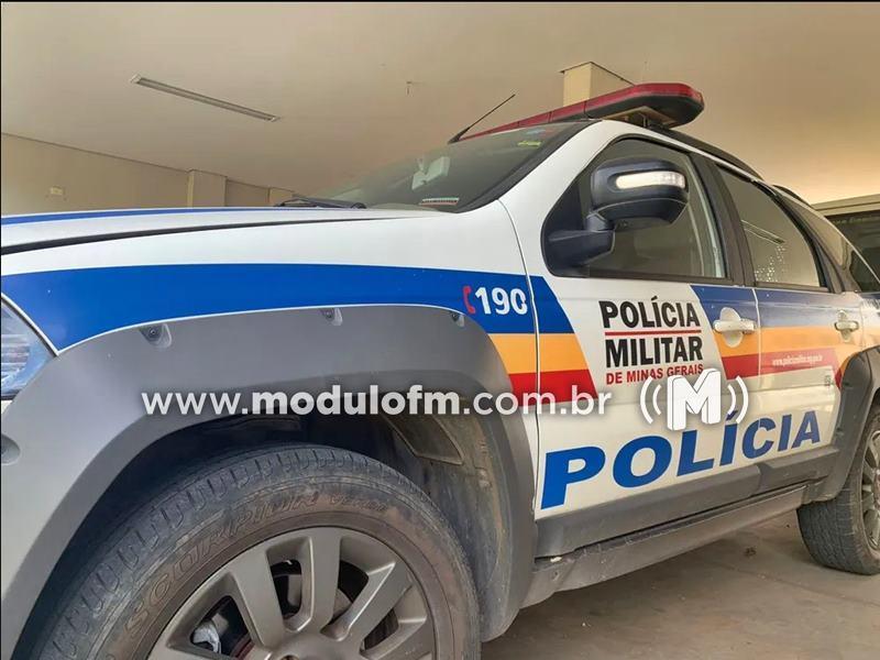 Mulher suspeita de furtar produtos de farmácia é procurada...