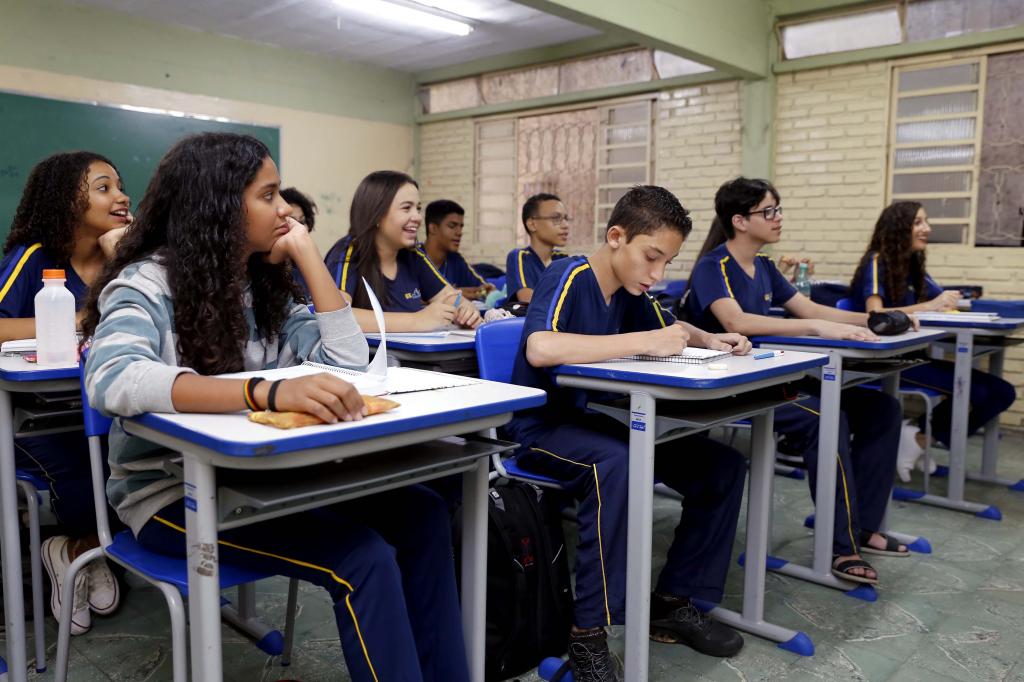 Prazo para confirmação de matrícula na rede estadual termina...