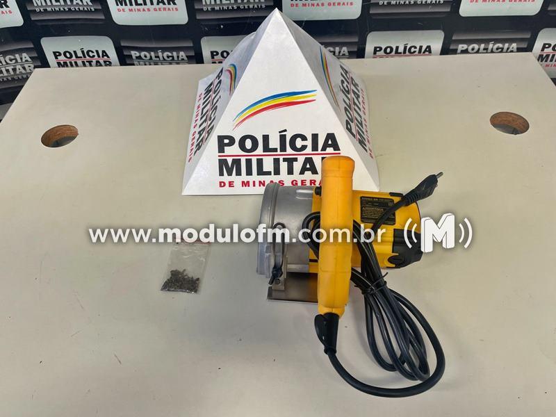 Funcionário de loja de materiais de construção é preso...