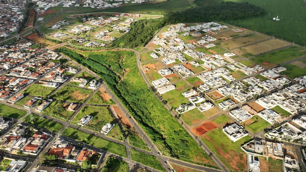 Prefeitura realiza planejamento do sistema de drenagem da Avenida...