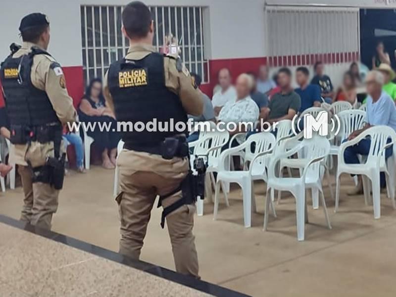 Patrulha Rural participa de reunião comunitária na região de...
