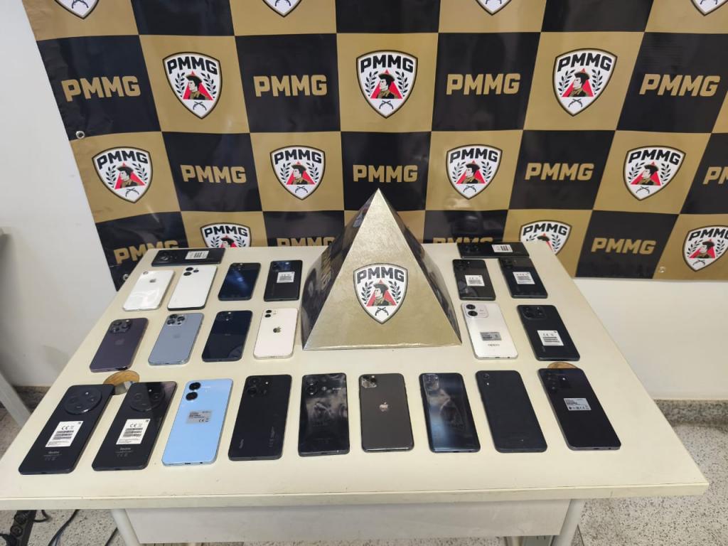 Polícia Militar recupera 23 celulares roubados em Patrocínio e...