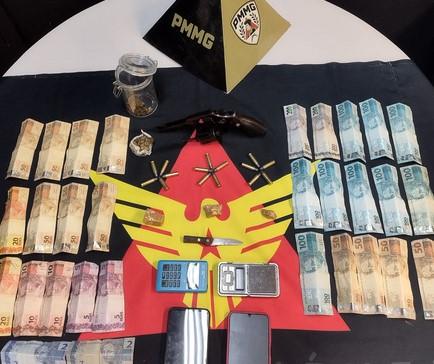 Casal é preso em Patrocínio com arma, drogas e...