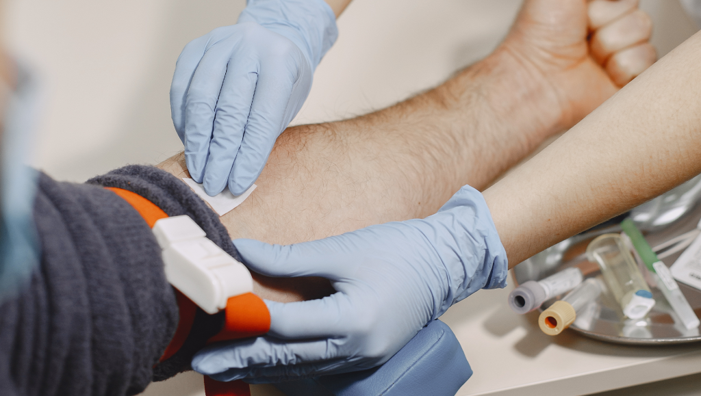 Doadores organizam campanha para ampliar coletas de sangue em...