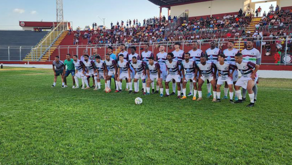 Carajás/Fluminense busca vaga na semifinal do Regional contra o...