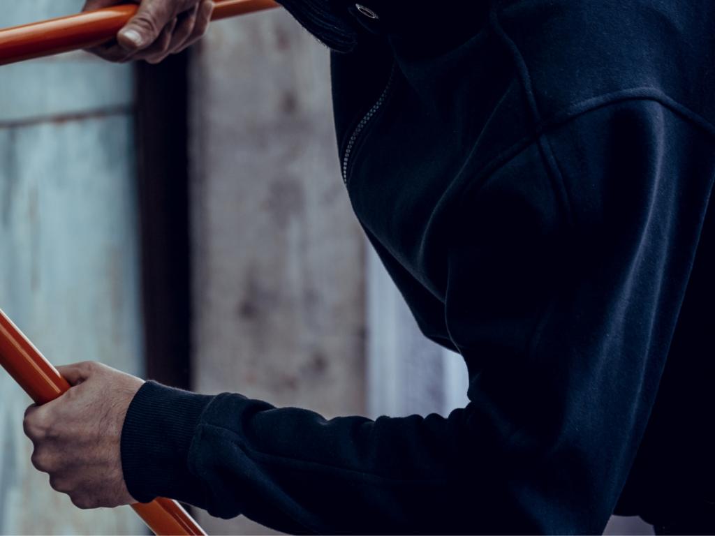 Criminosos invadem clube em Patrocínio e furtam ferramentas avaliadas...