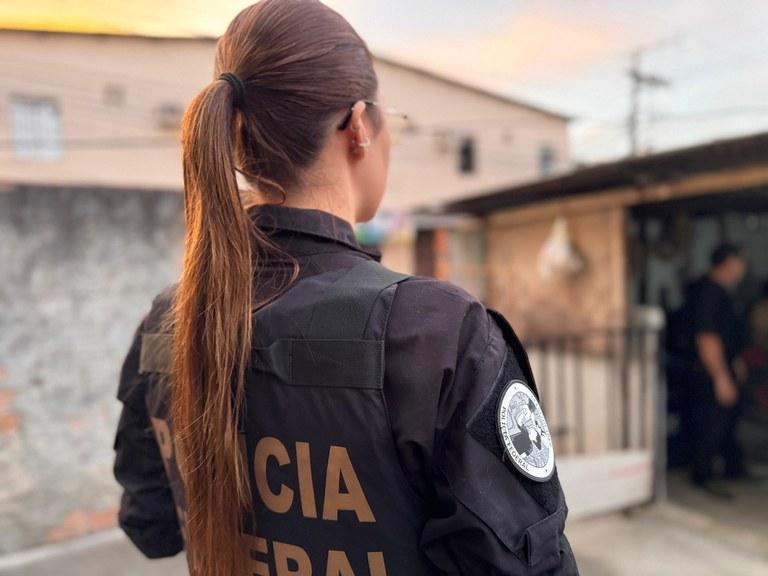 Polícia Federal realiza operação contra crimes sexuais envolvendo crianças...