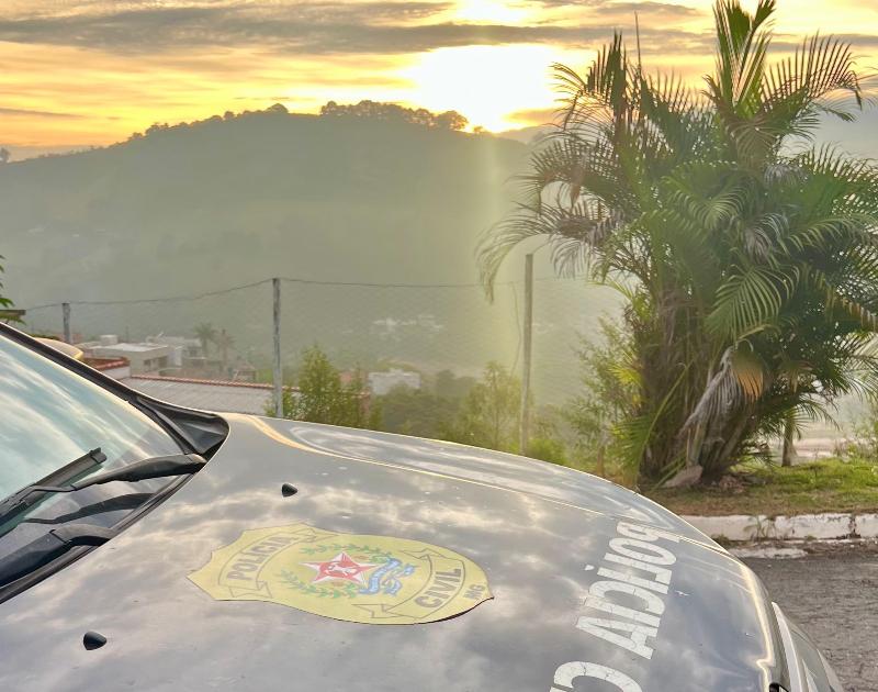 Avô de 81 anos é indiciado pela Polícia Civil...