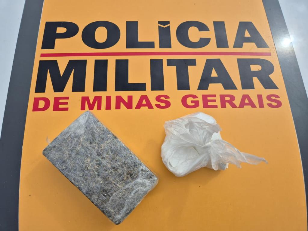 Mulher é detida em Coromandel com barras de drogas...