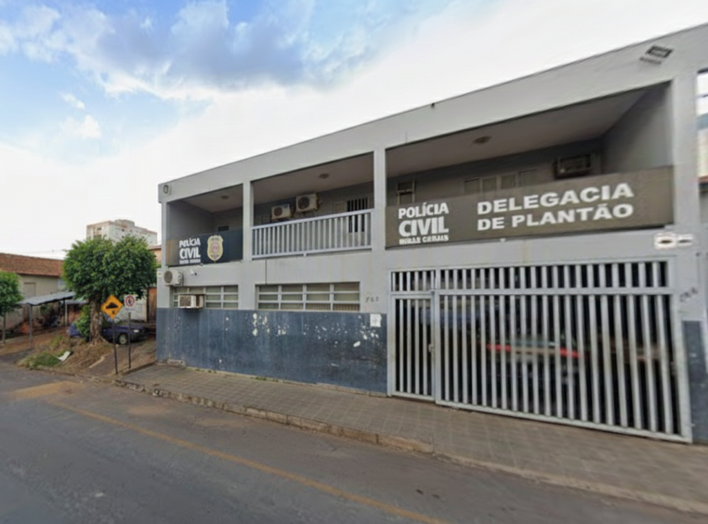 Casal é preso após denúncia de supostos maus-tratos de bebê em Patos...