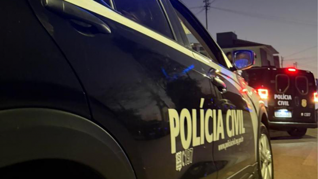 Homem é detido após importunar e ameaçar adolescente dentro de ônibus em...