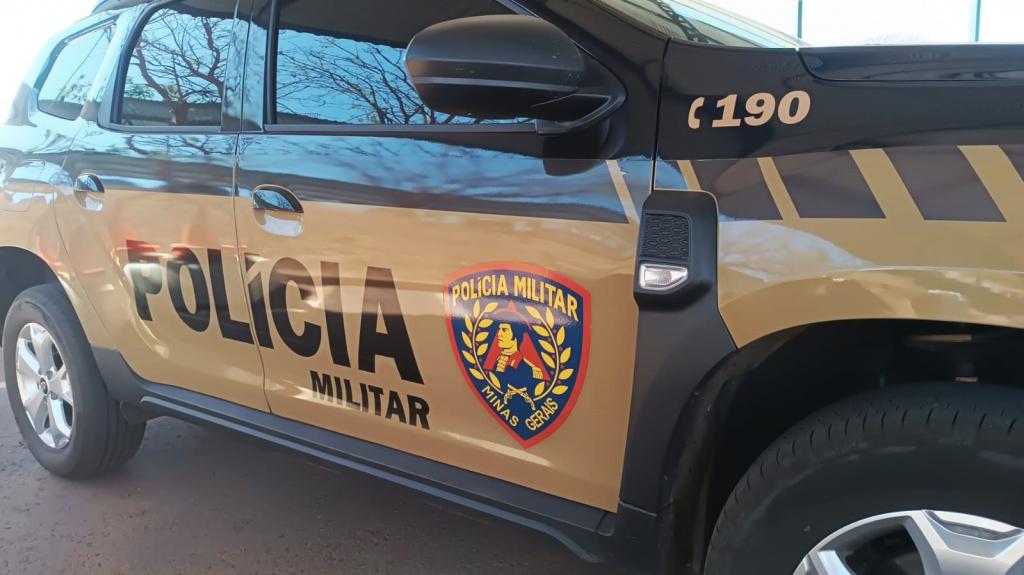 Homem é preso com cocaína, maconha e revólver carregado...