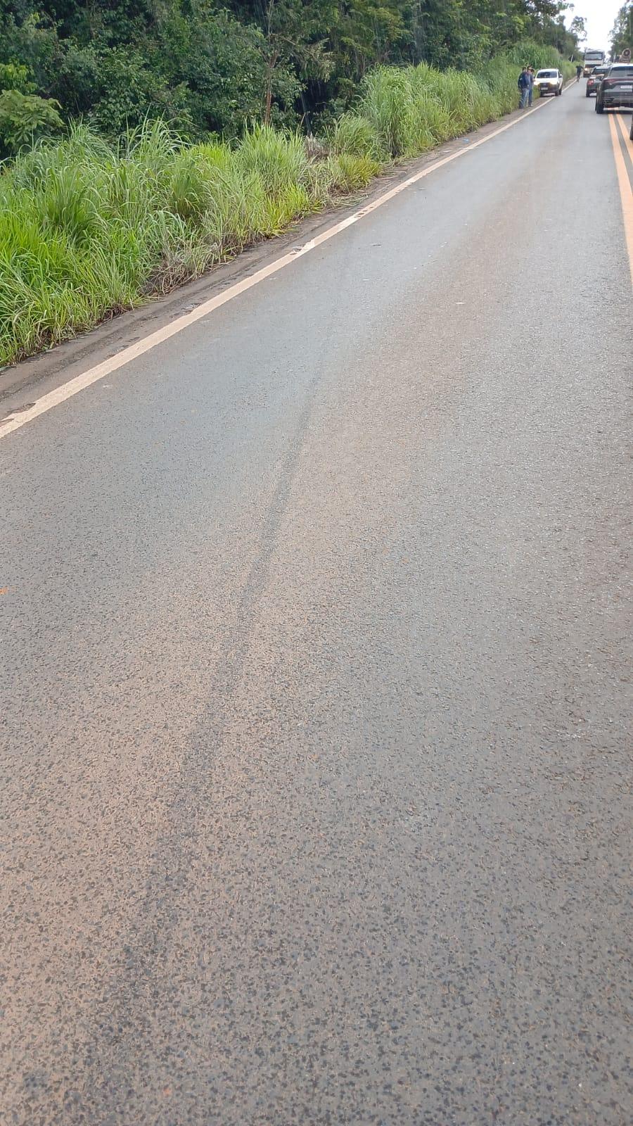 Imagem 5 do post Van da Prefeitura de Douradoquara sai da pista na MG-190 e deixa seis feridos